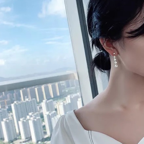 Sterling Silver Elegant Cubic Zirconia Drop Gold Earrings - Picture 6 of 7